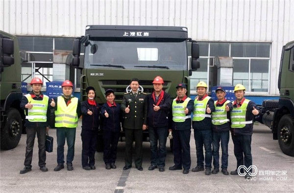 紅巖軍車品質(zhì)過硬獲得軍方肯定2.jpg